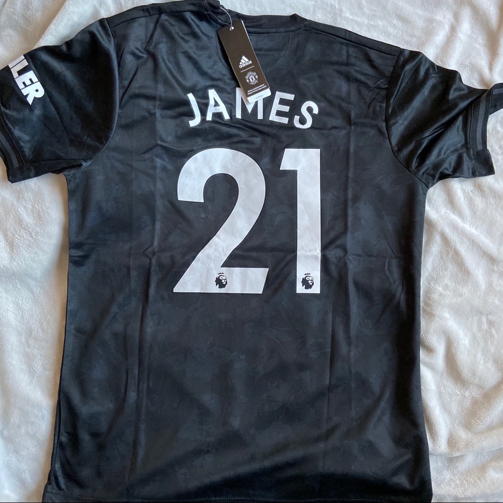 Manchester United James 21 third jersey